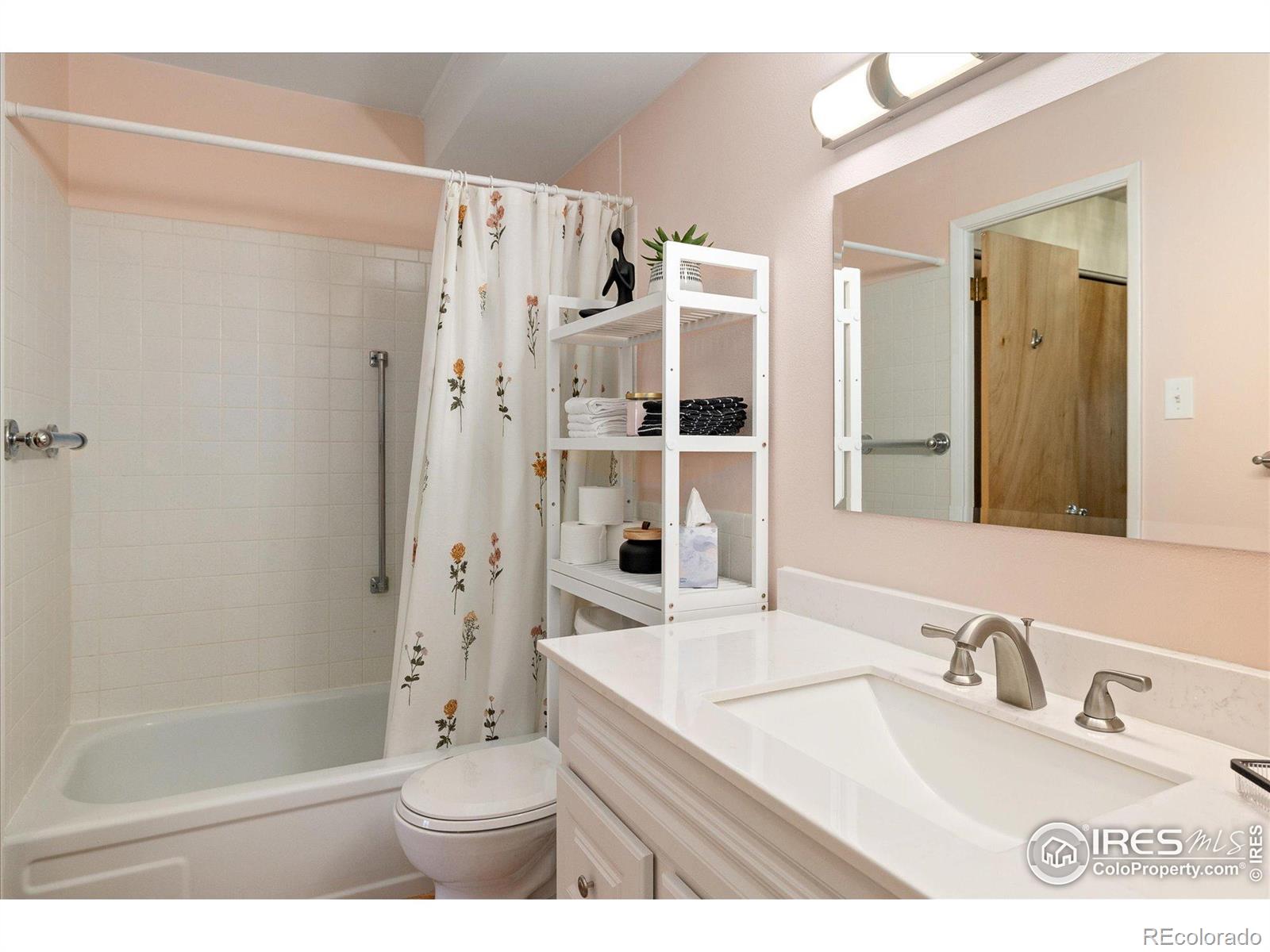 MLS Image #14 for 660 s alton way,denver, Colorado