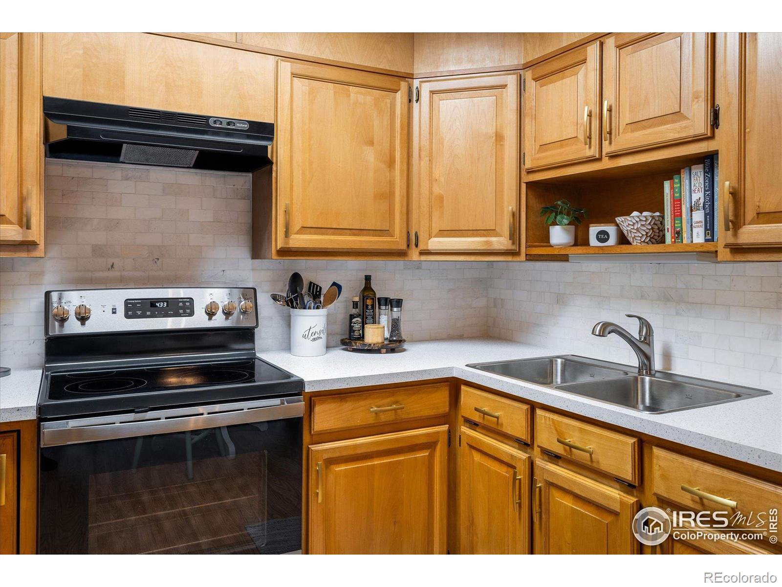 MLS Image #9 for 660 s alton way,denver, Colorado
