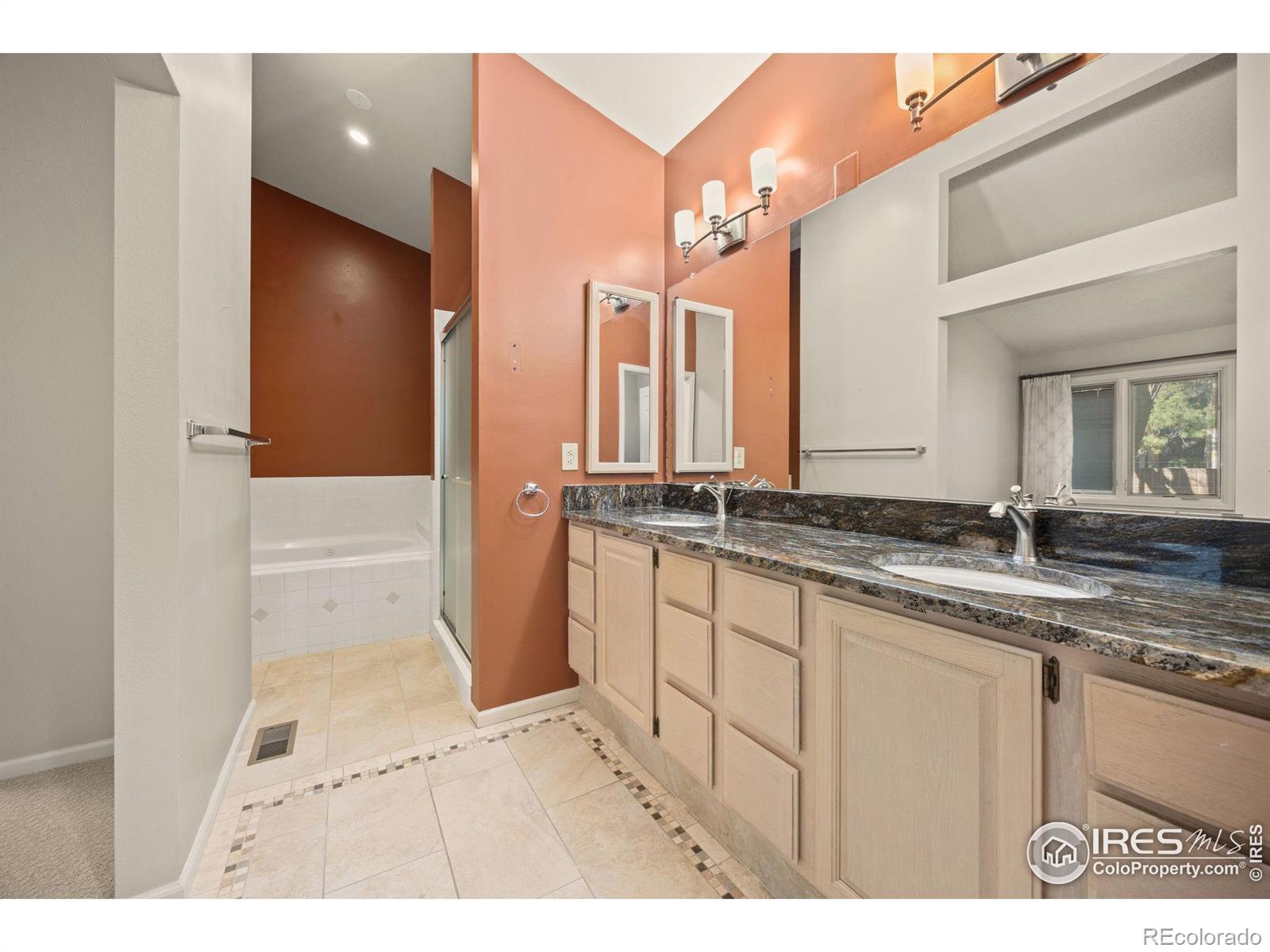 MLS Image #20 for 8040 e dartmouth avenue,denver, Colorado