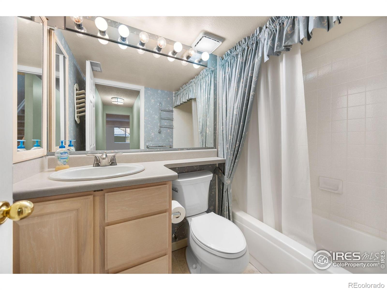 MLS Image #34 for 8040 e dartmouth avenue,denver, Colorado