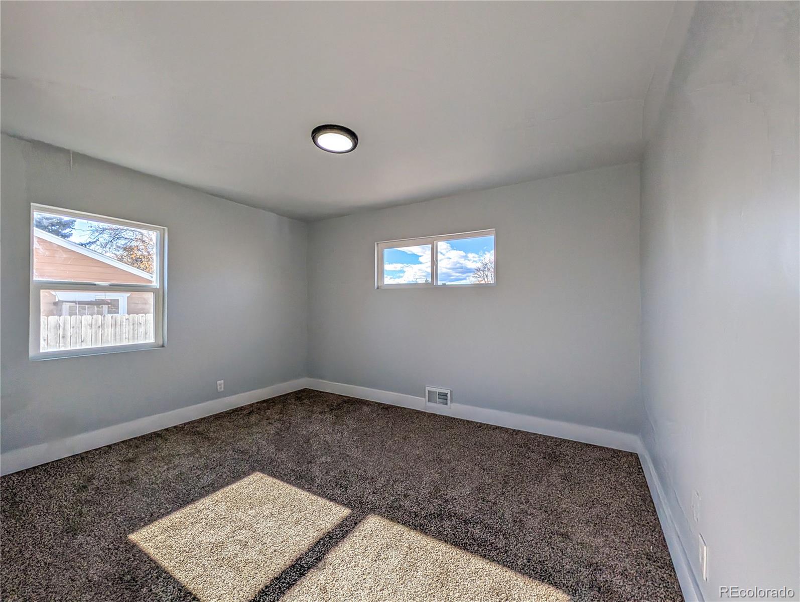MLS Image #12 for 1340 s vrain street,denver, Colorado