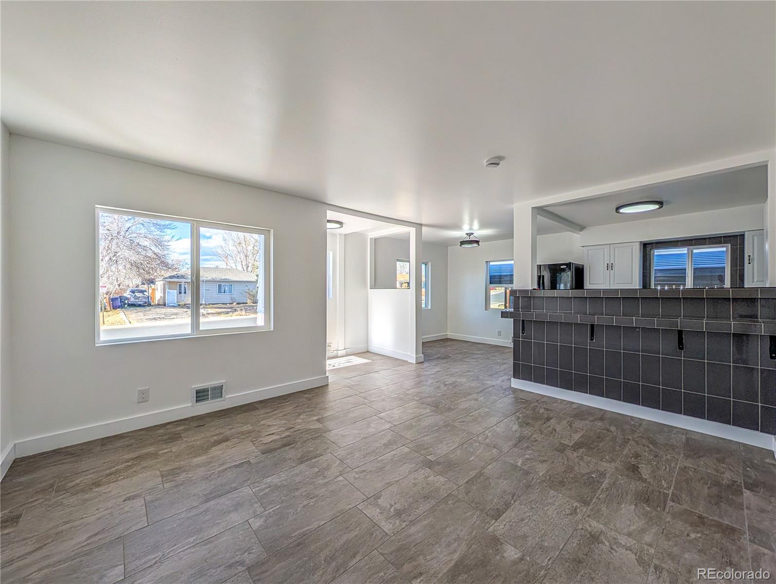 MLS Image #7 for 1340 s vrain street,denver, Colorado