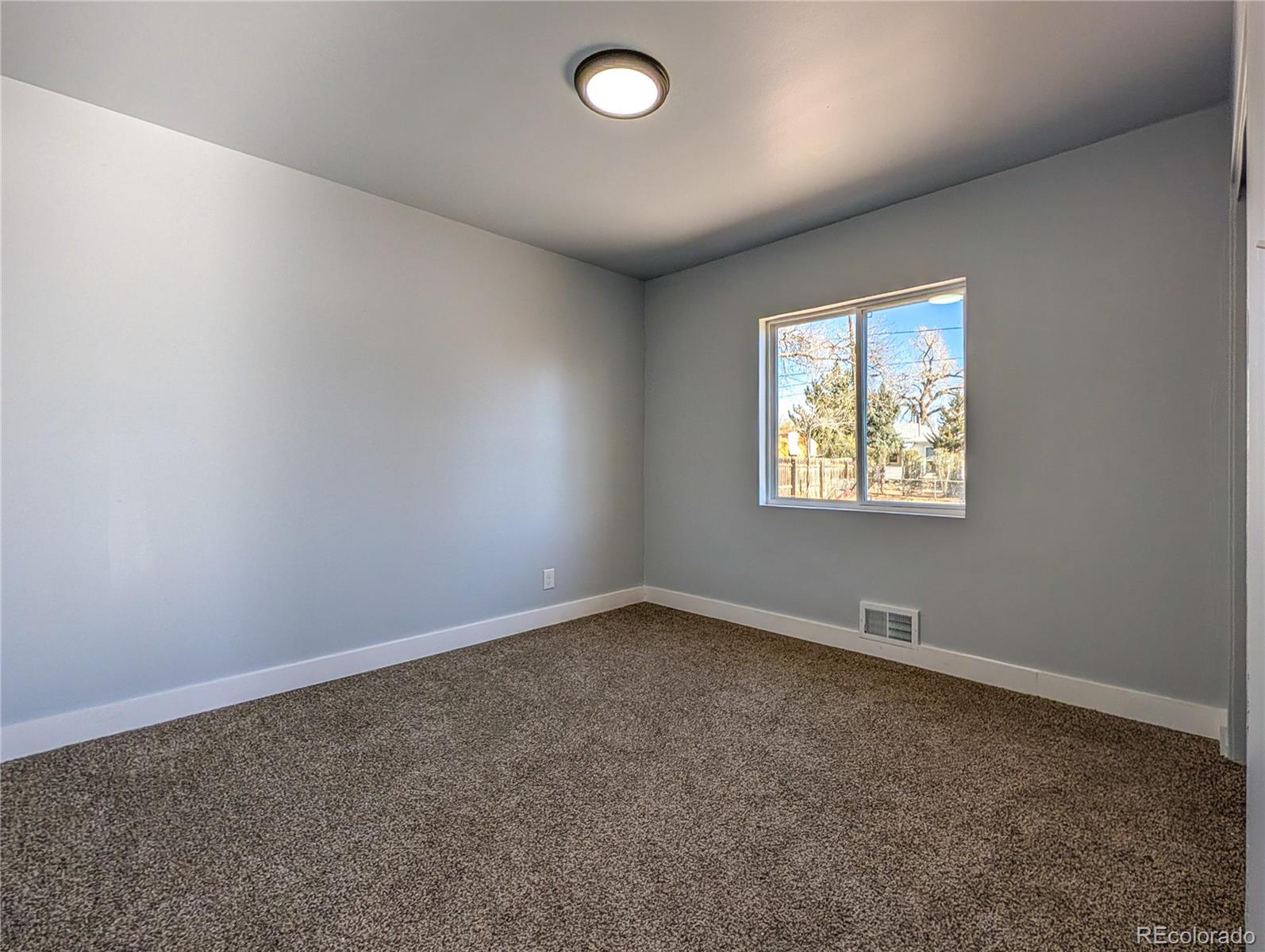 MLS Image #8 for 1340 s vrain street,denver, Colorado