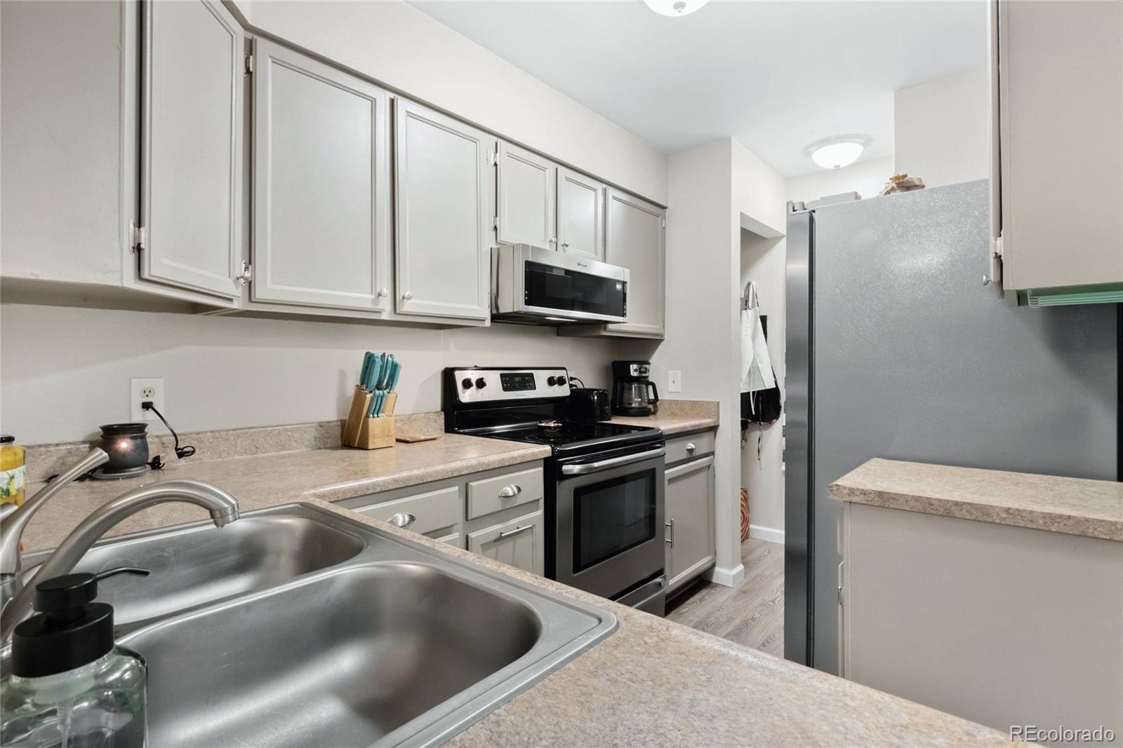 MLS Image #6 for 10695 w dartmouth avenue,lakewood, Colorado