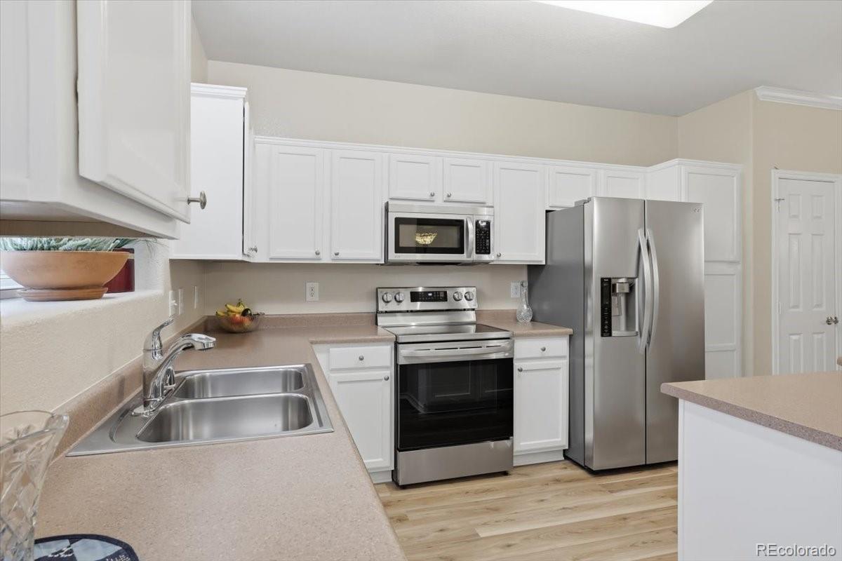 MLS Image #5 for 3976  riviera grove 101,colorado springs, Colorado