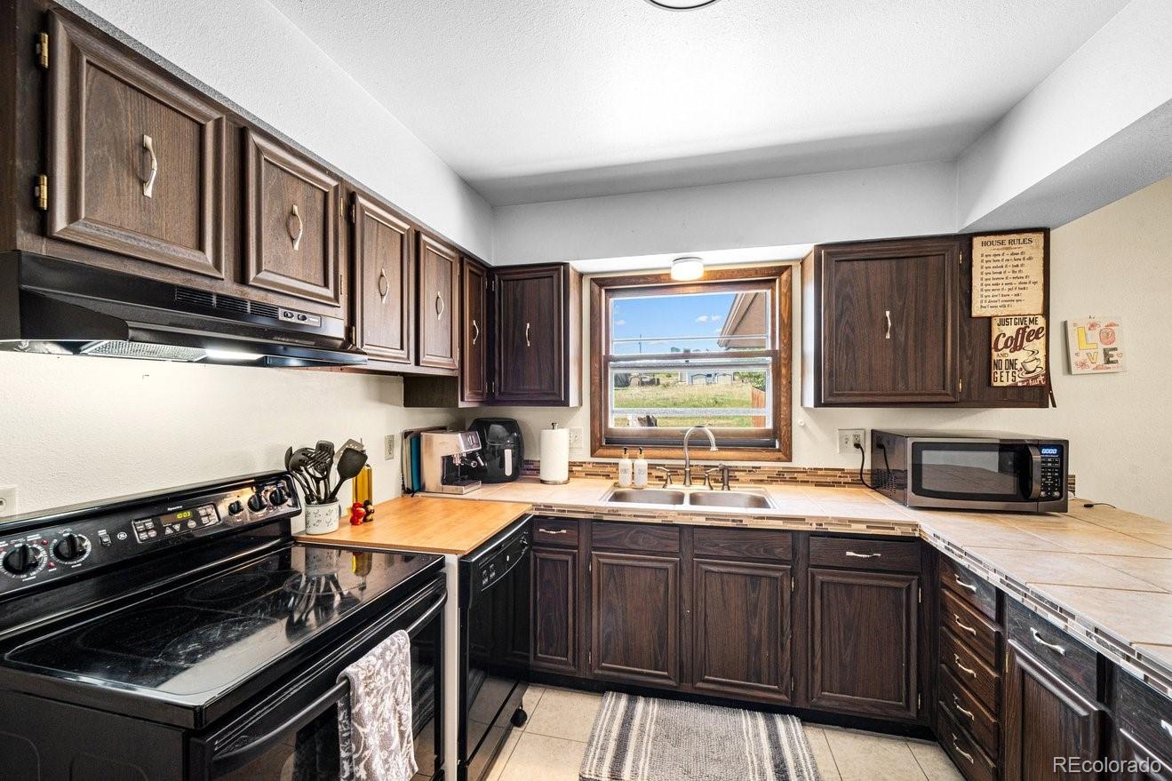 MLS Image #10 for 5097  left hand lane,colorado city, Colorado