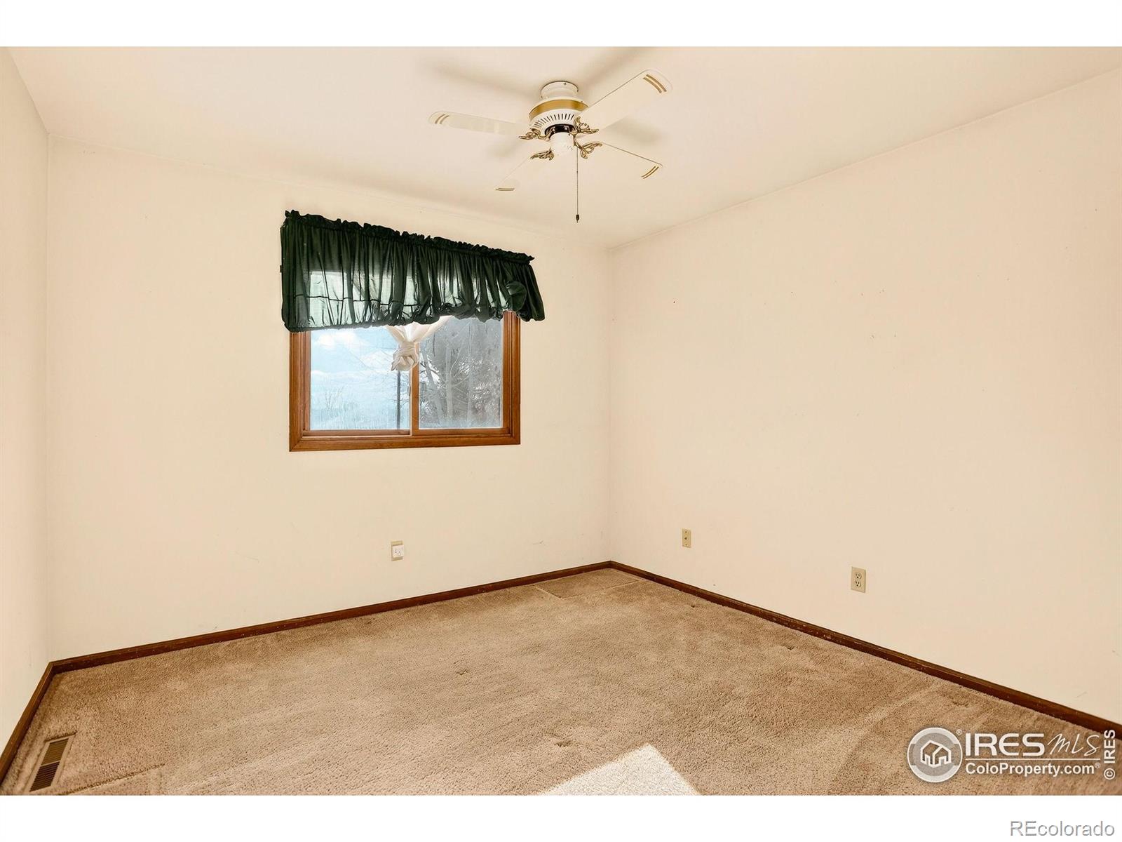 MLS Image #13 for 809  jay place,berthoud, Colorado