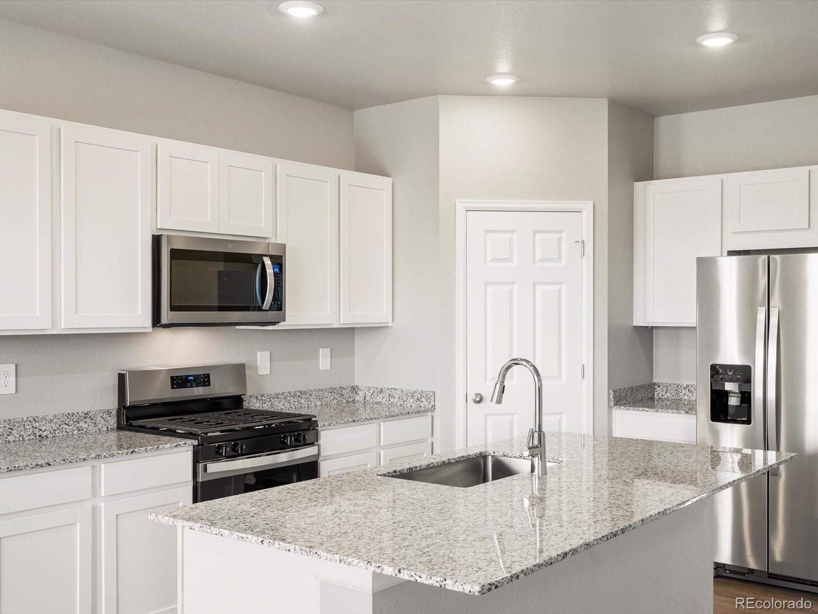 MLS Image #11 for 8910  sedalia street,commerce city, Colorado
