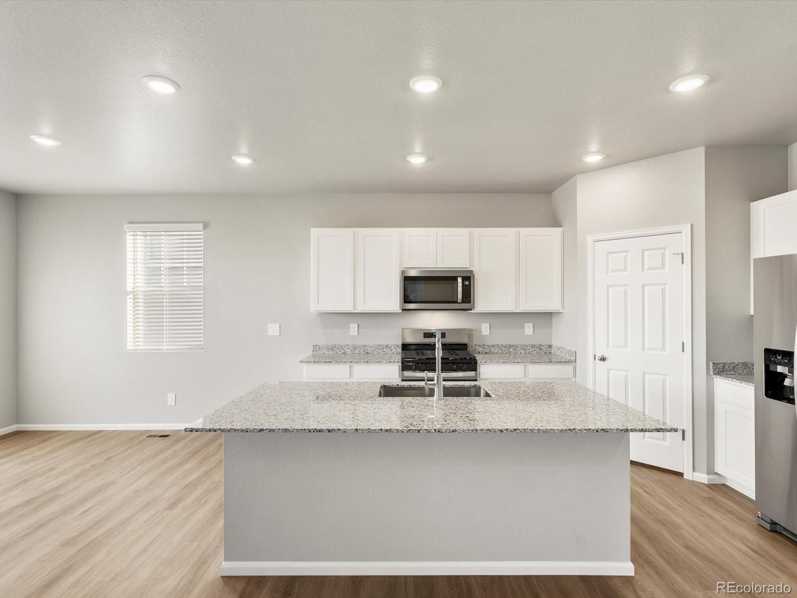 MLS Image #12 for 8910  sedalia street,commerce city, Colorado