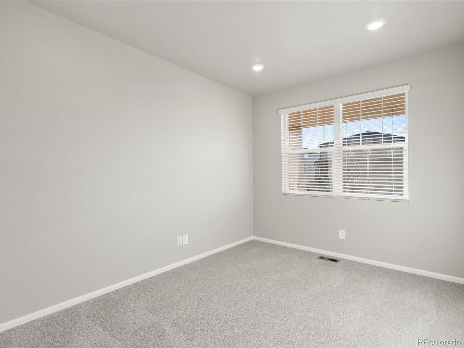 MLS Image #4 for 8910  sedalia street,commerce city, Colorado