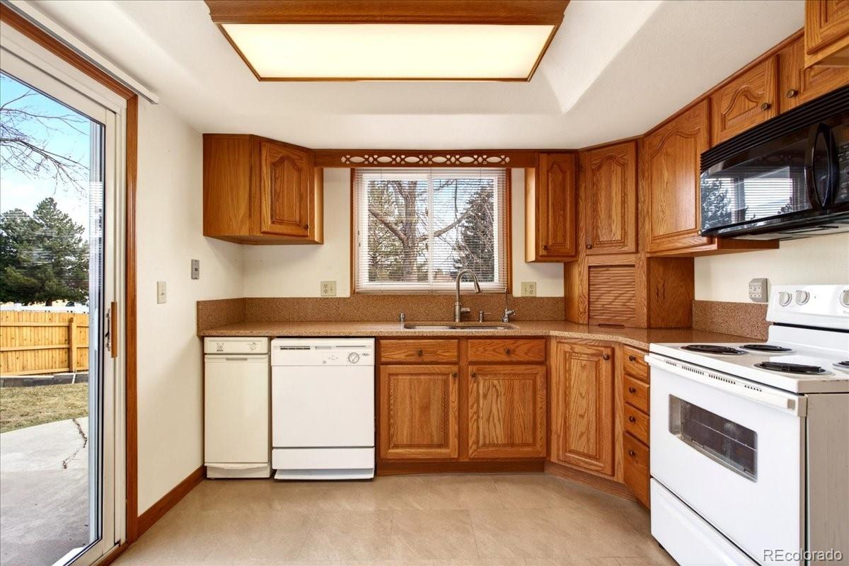 MLS Image #9 for 10805 w alamo place,littleton, Colorado