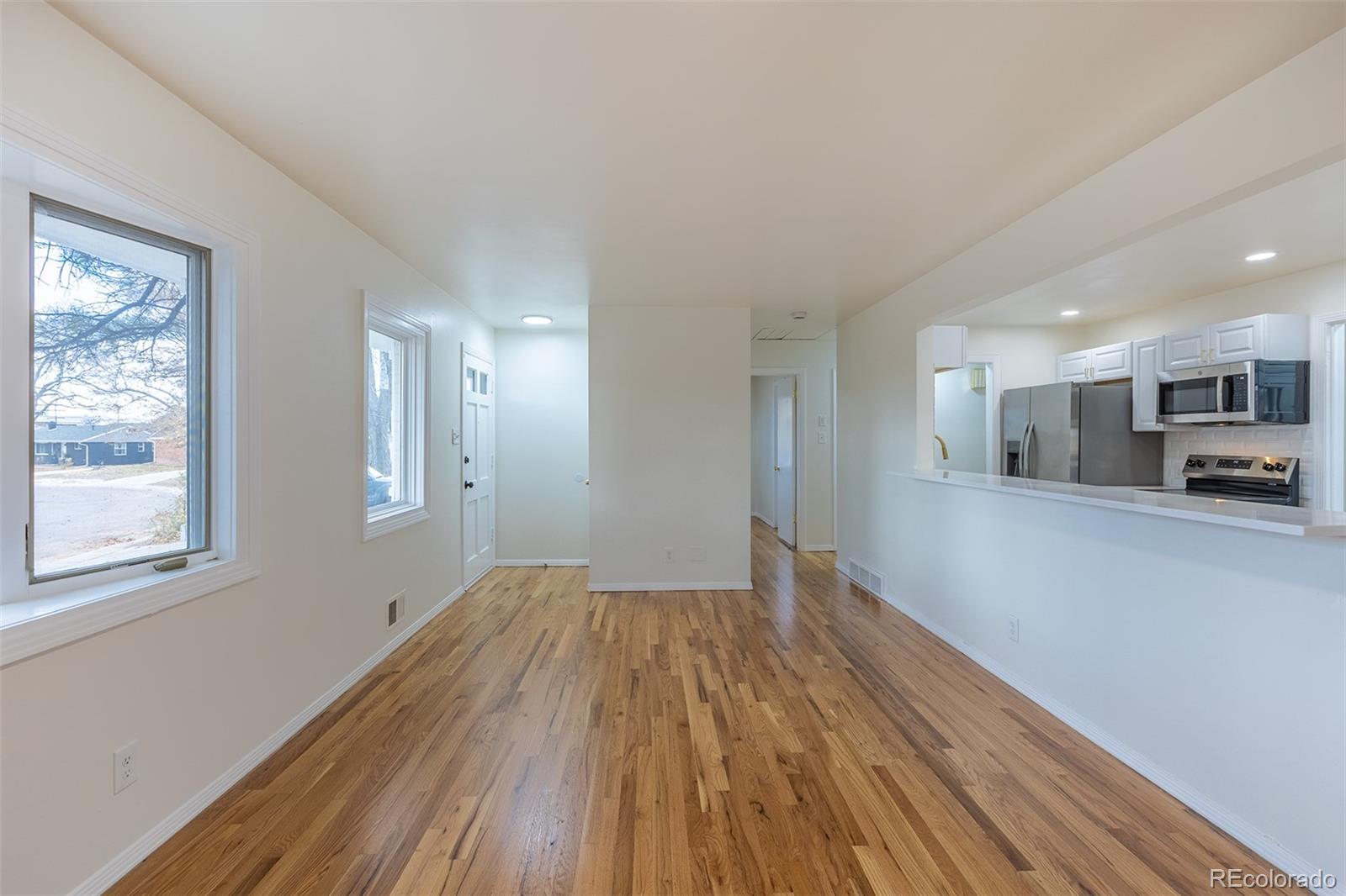 MLS Image #11 for 2820 s ivanhoe street,denver, Colorado