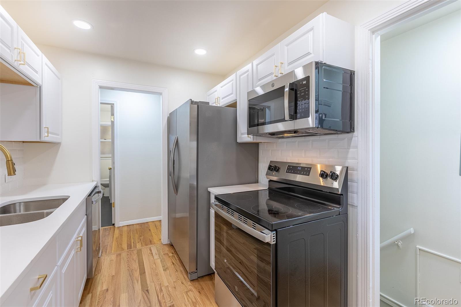 MLS Image #7 for 2820 s ivanhoe street,denver, Colorado