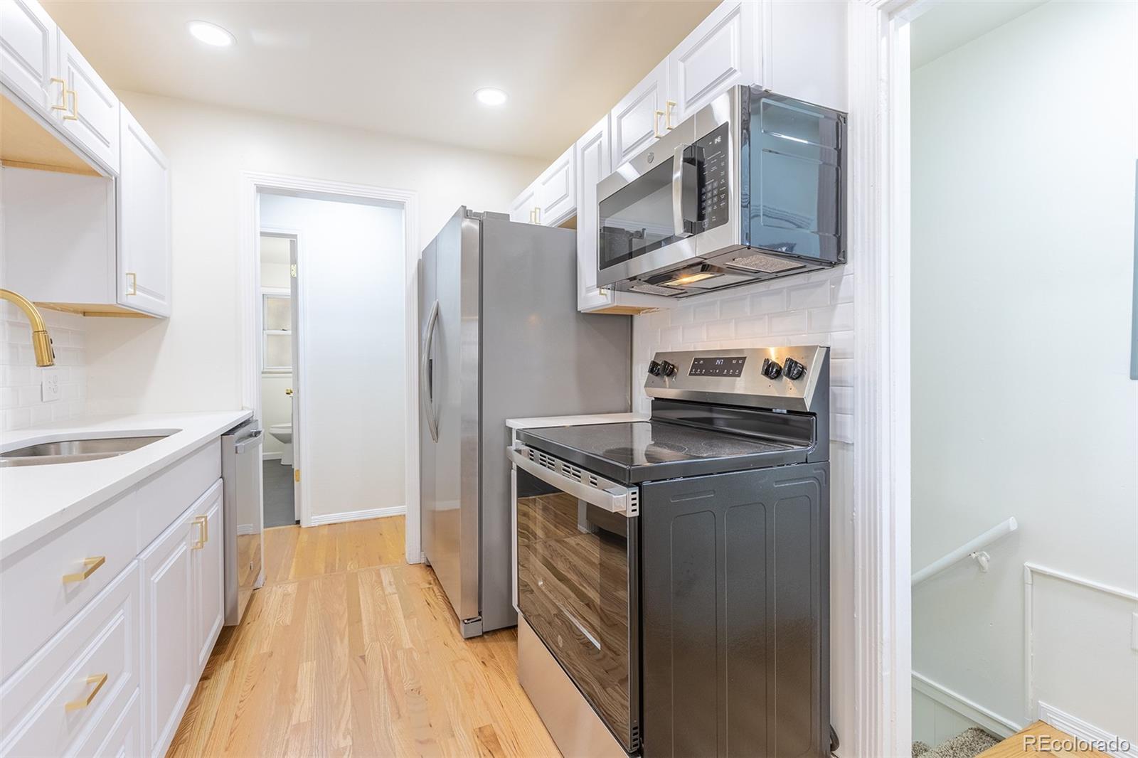 MLS Image #8 for 2820 s ivanhoe street,denver, Colorado