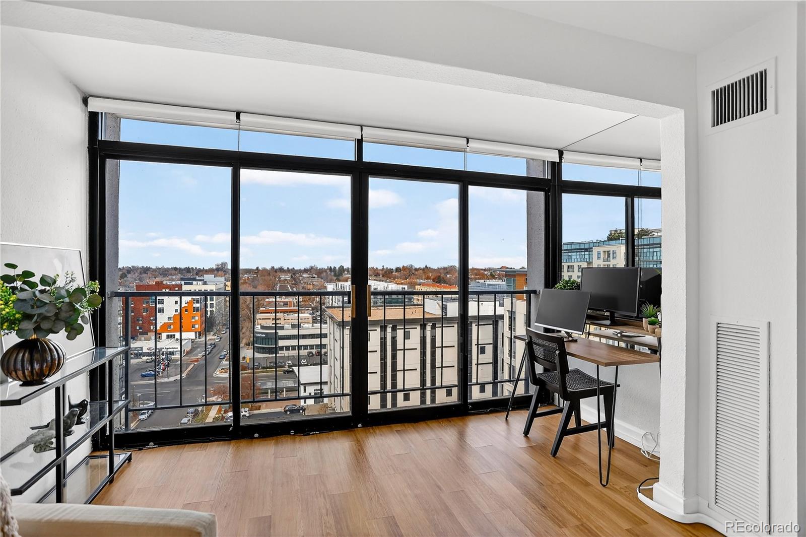 MLS Image #8 for 2  adams street 1401,denver, Colorado