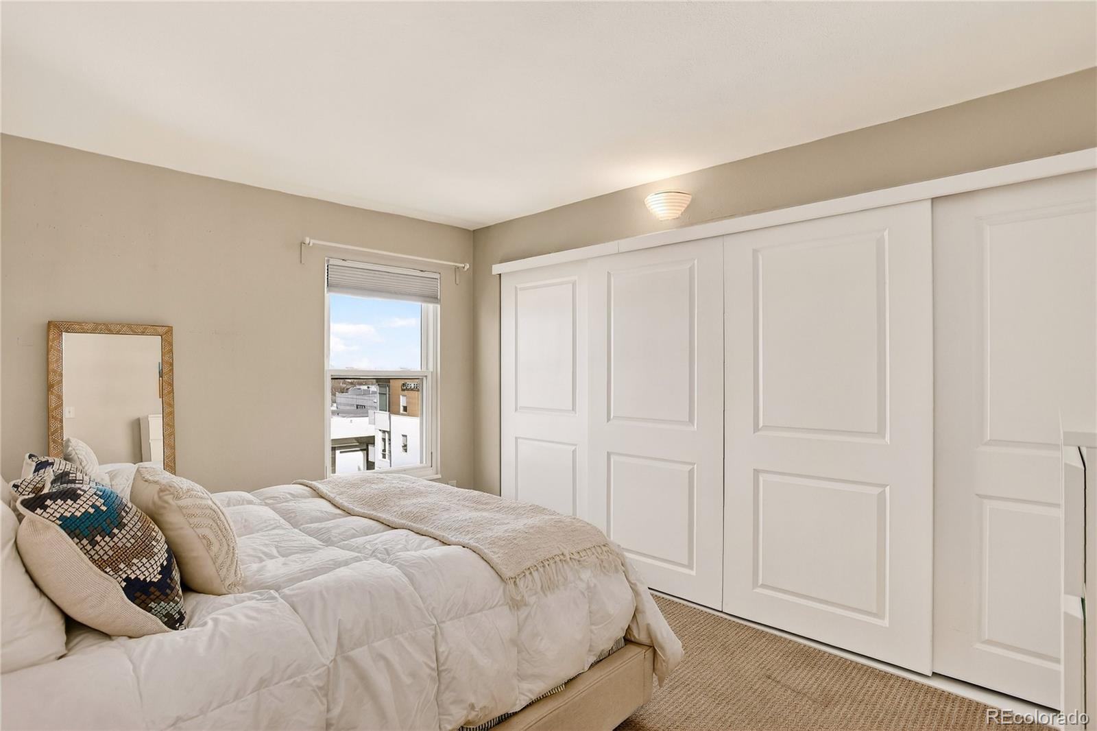 MLS Image #9 for 2  adams street 1401,denver, Colorado