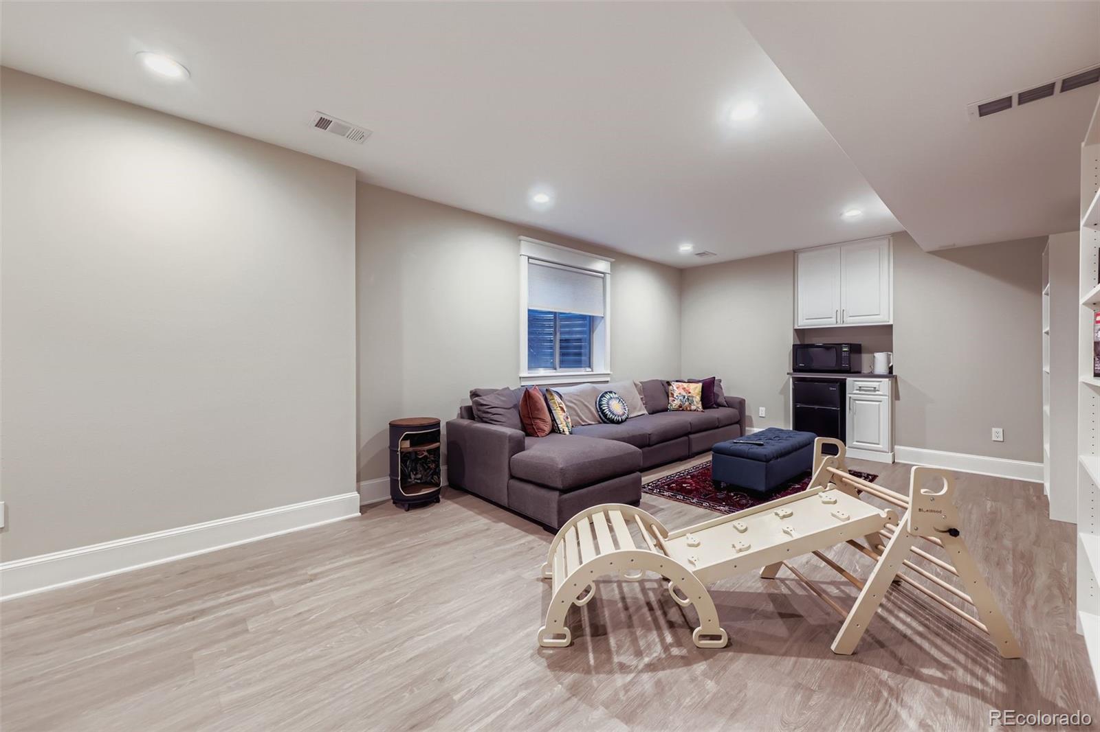 MLS Image #31 for 1050 e 7th avenue,denver, Colorado