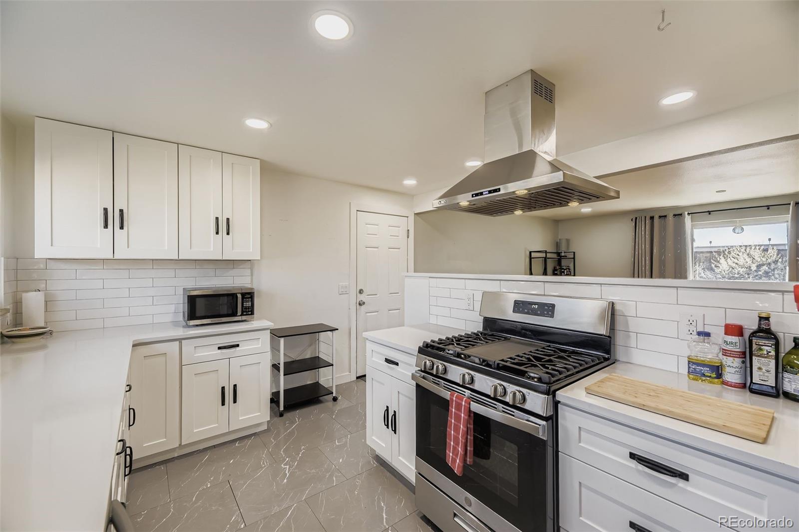 MLS Image #1 for 471  iola street,aurora, Colorado
