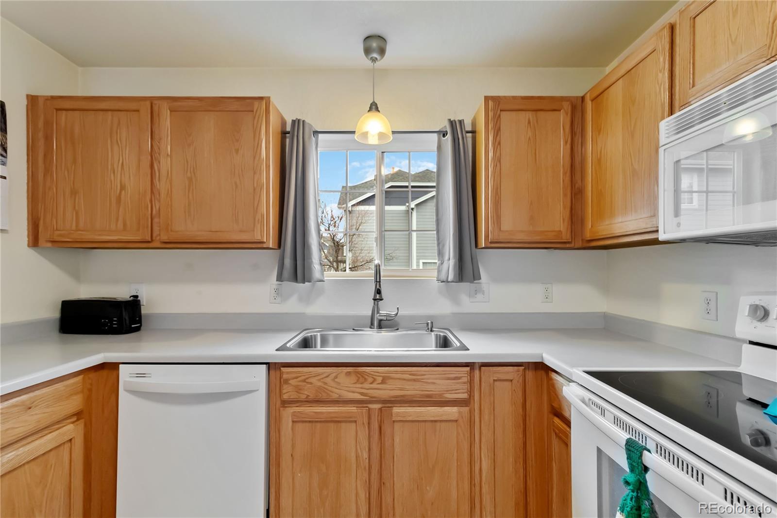 MLS Image #13 for 1338 s danube court,aurora, Colorado