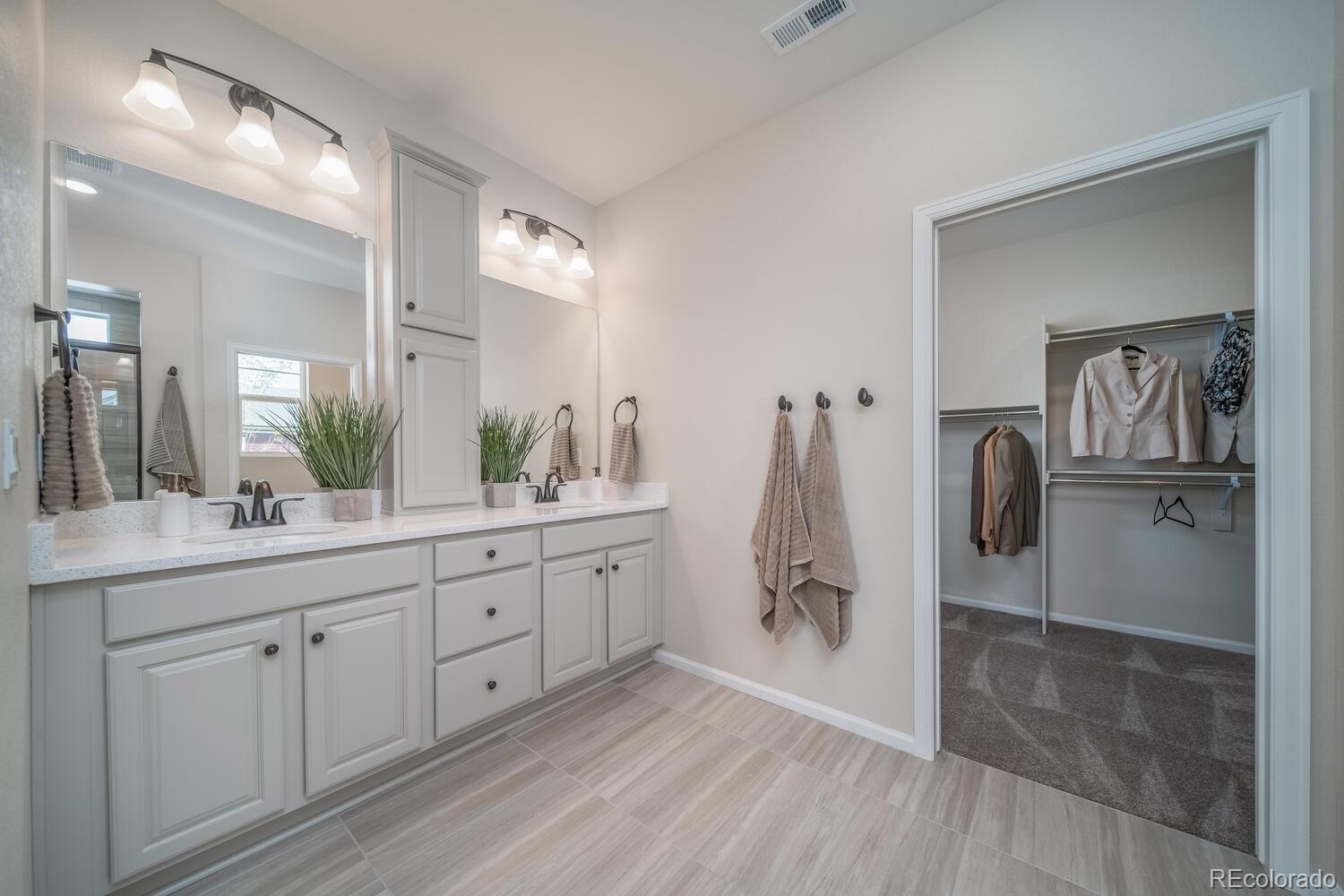 MLS Image #11 for 21815 e 51st drive,aurora, Colorado