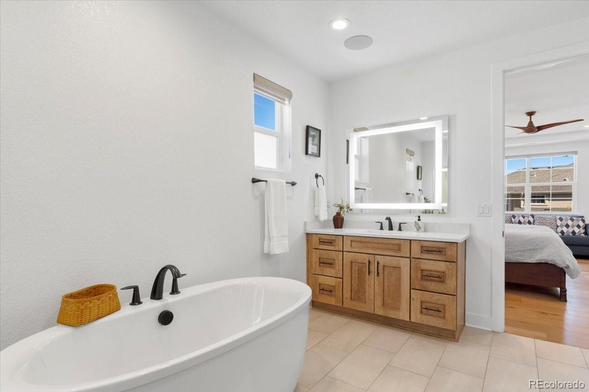 MLS Image #20 for 6742 s waterloo court,aurora, Colorado