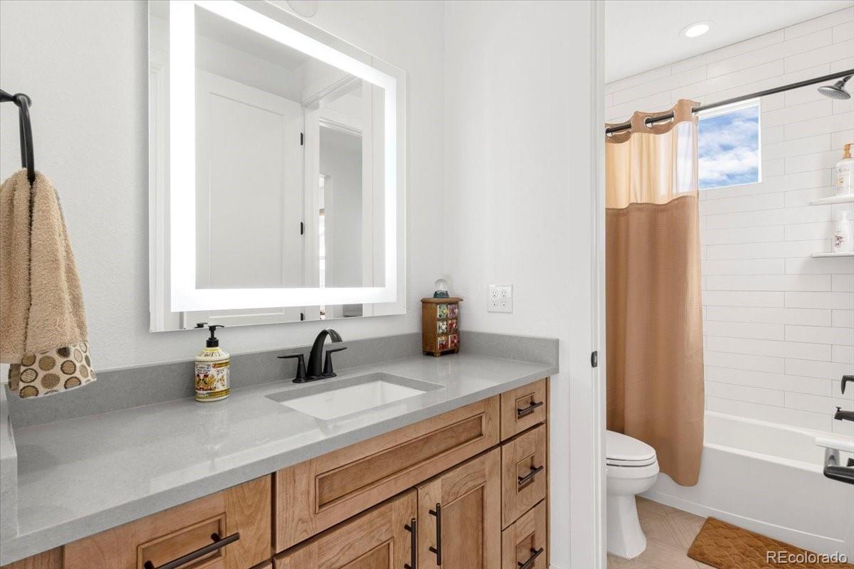 MLS Image #29 for 6742 s waterloo court,aurora, Colorado