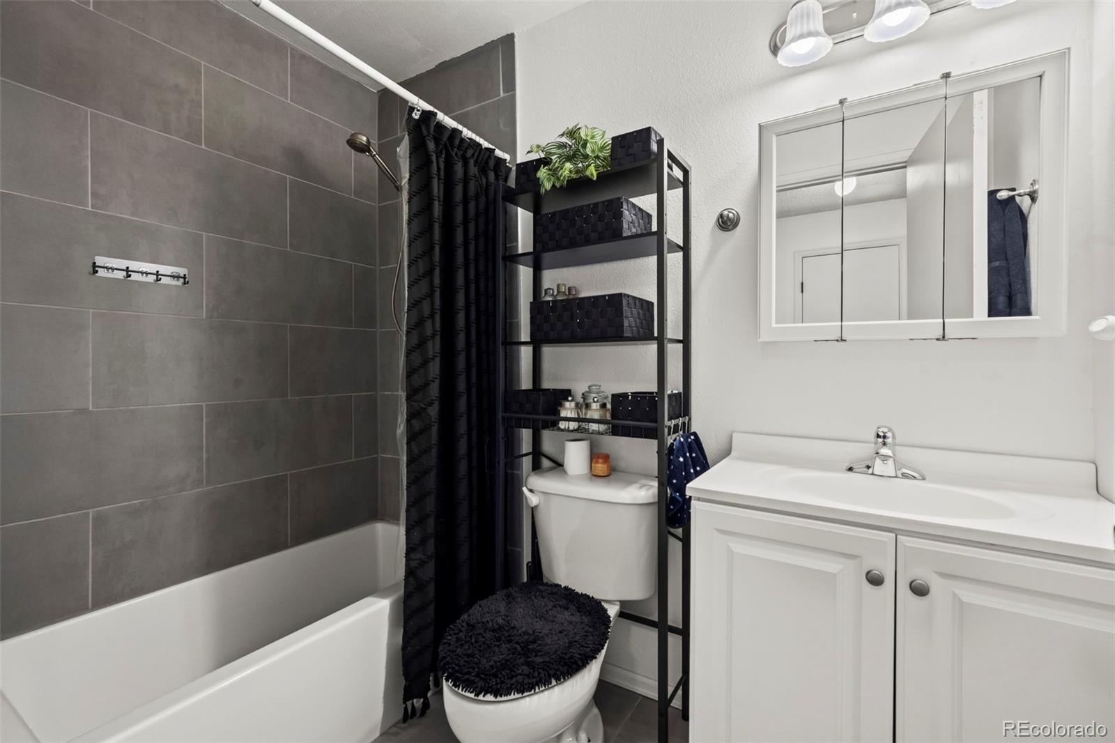 MLS Image #5 for 16895 e navarro drive,aurora, Colorado