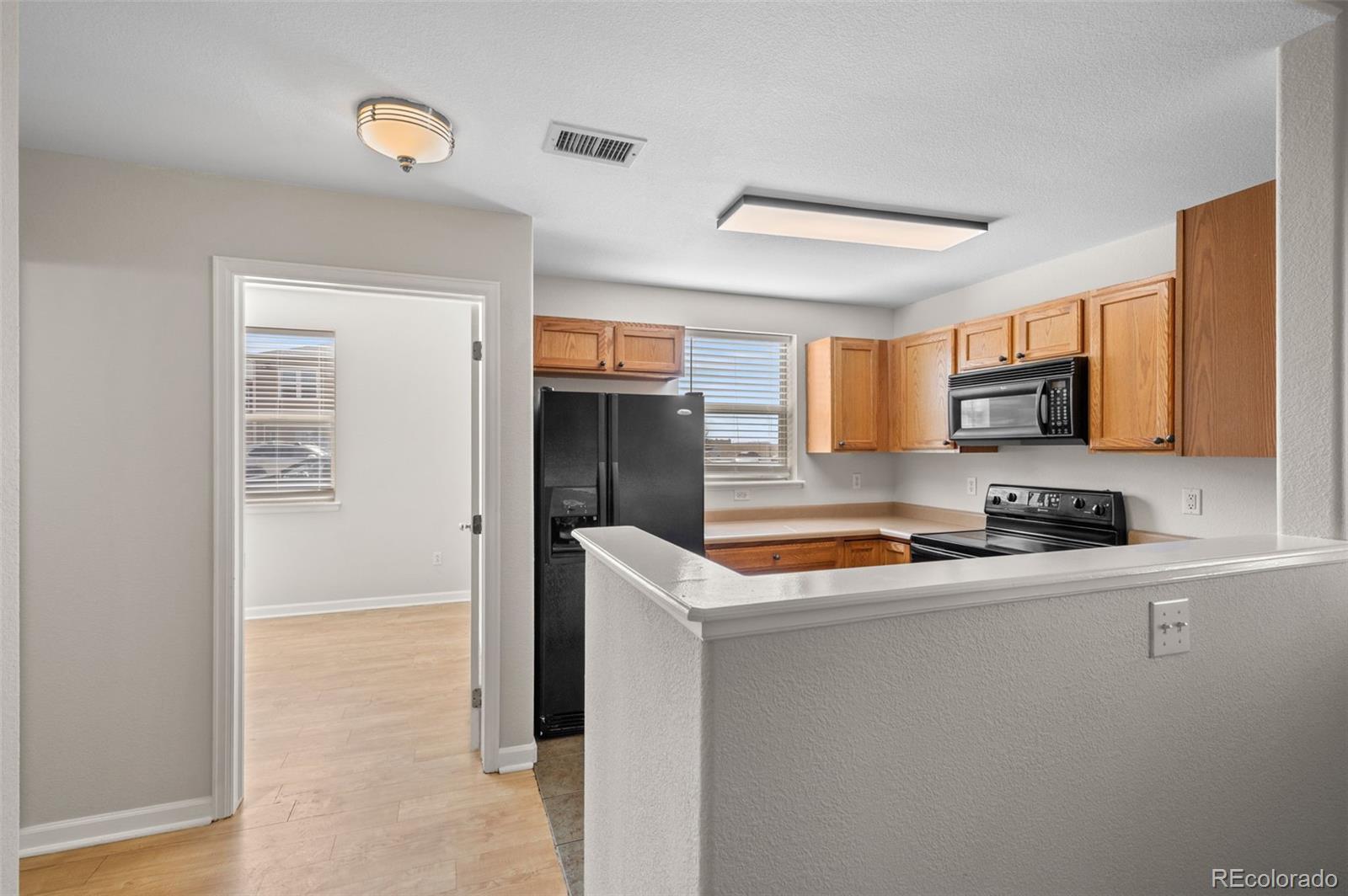 MLS Image #13 for 5800  tower road,denver, Colorado