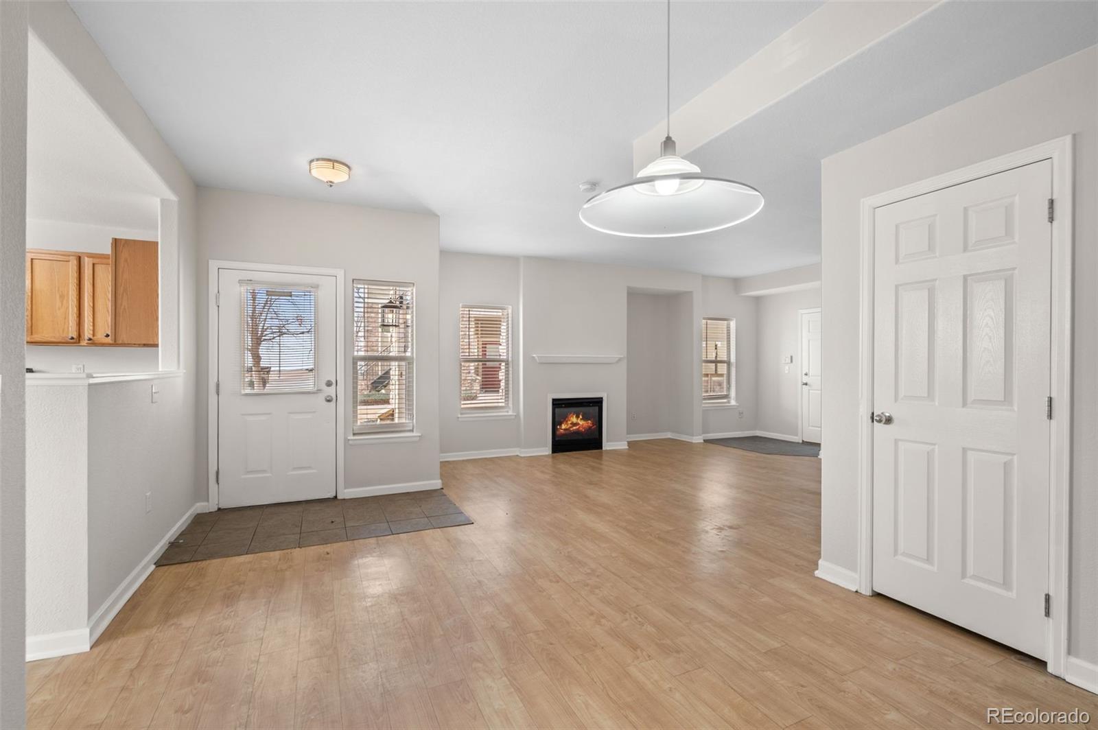 MLS Image #5 for 5800  tower road,denver, Colorado