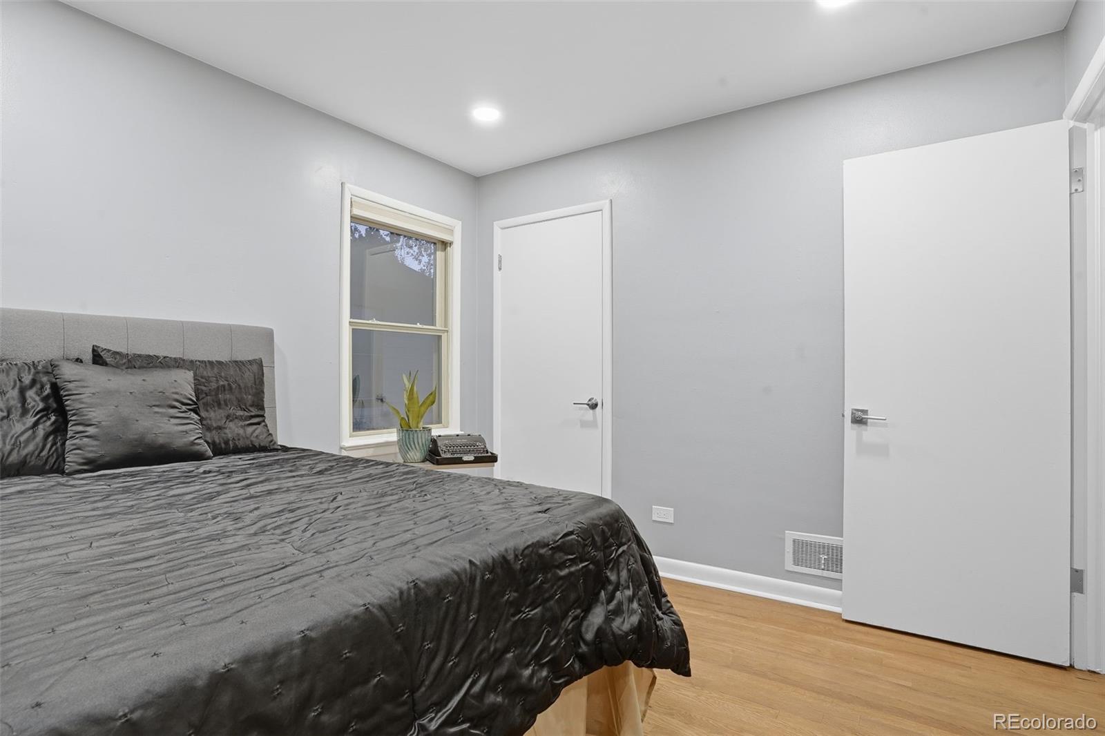 MLS Image #21 for 4200 s bannock street,englewood, Colorado