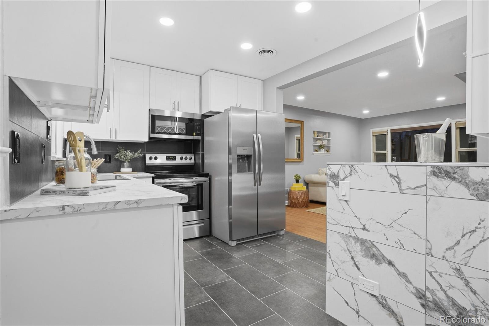 MLS Image #4 for 4200 s bannock street,englewood, Colorado