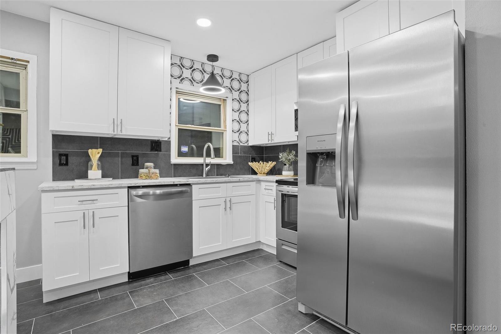 MLS Image #5 for 4200 s bannock street,englewood, Colorado