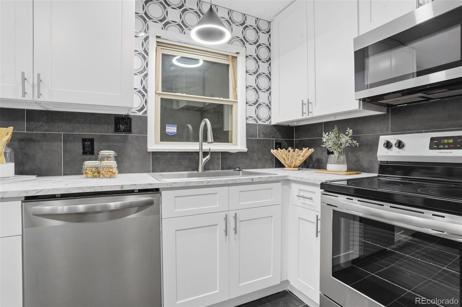 MLS Image #6 for 4200 s bannock street,englewood, Colorado
