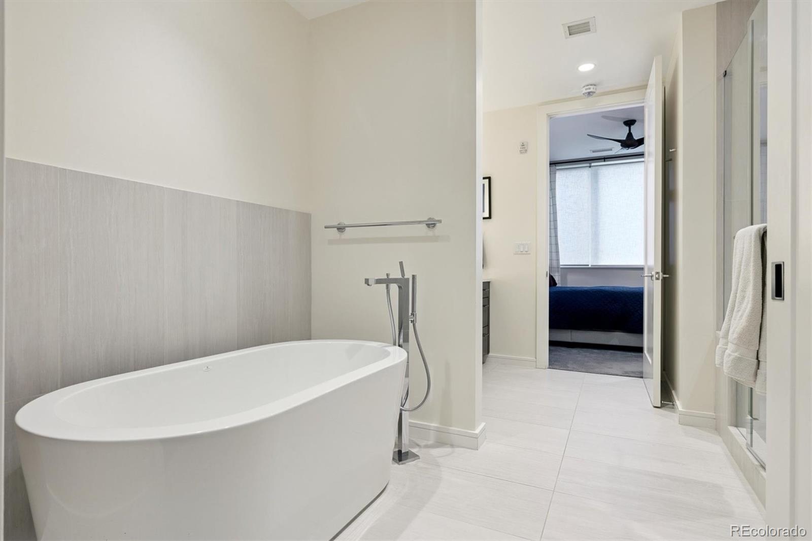 MLS Image #18 for 250  columbine street 216,denver, Colorado