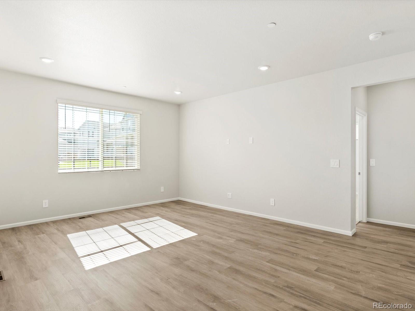 MLS Image #15 for 17590 e 88th place,commerce city, Colorado