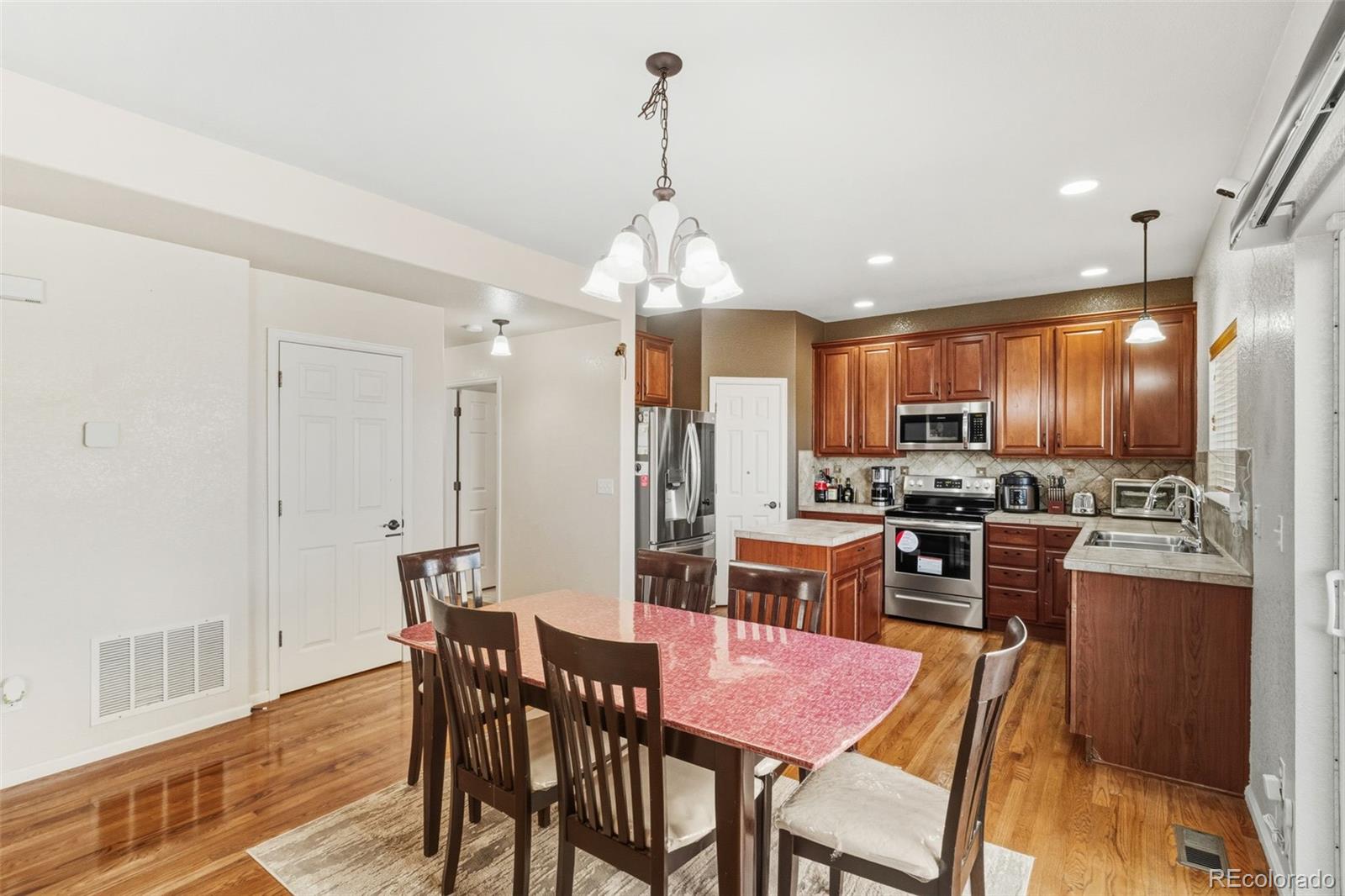MLS Image #8 for 8487  meadowcrest drive,fountain, Colorado