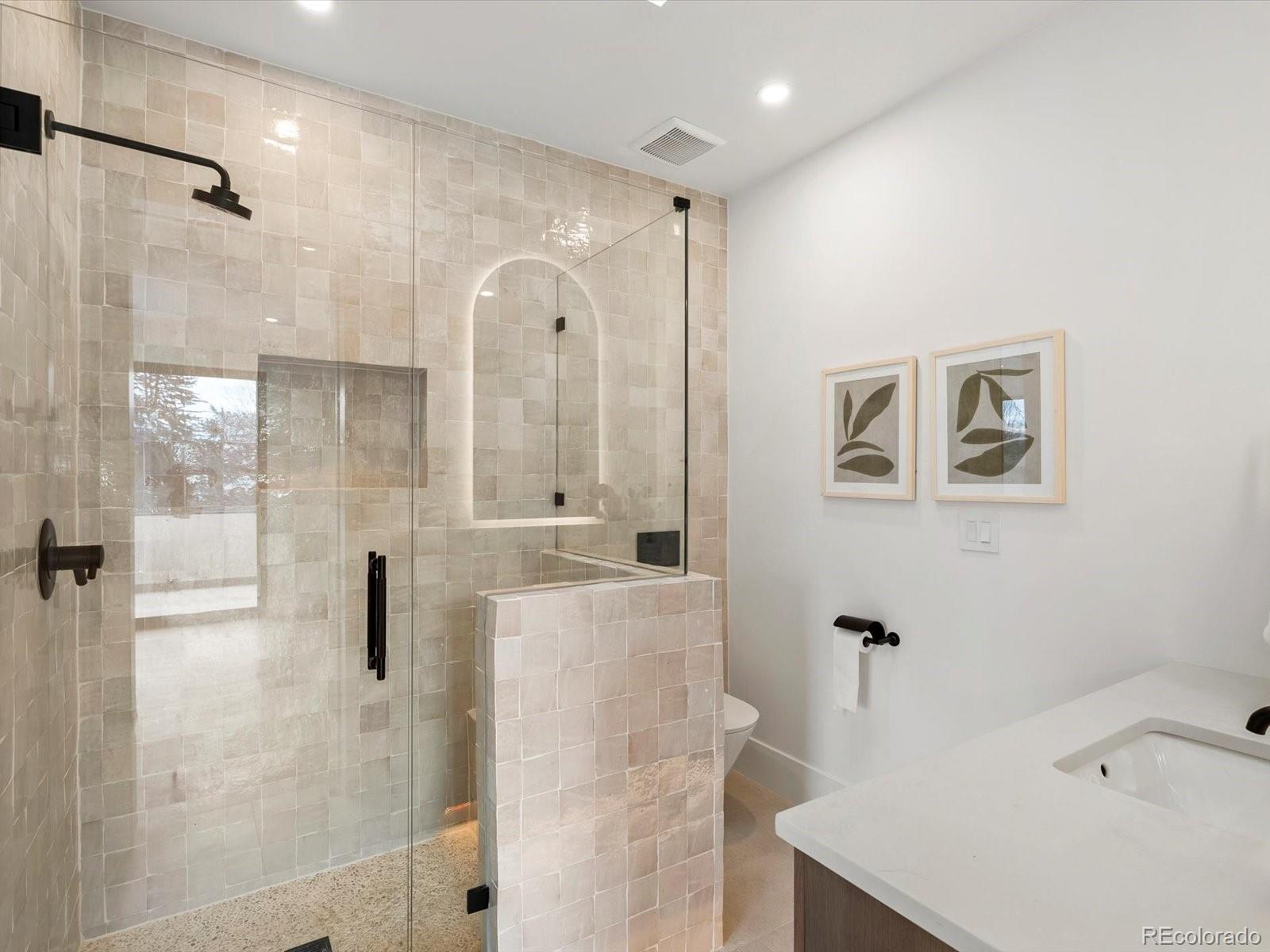 MLS Image #28 for 950 s steele street,denver, Colorado