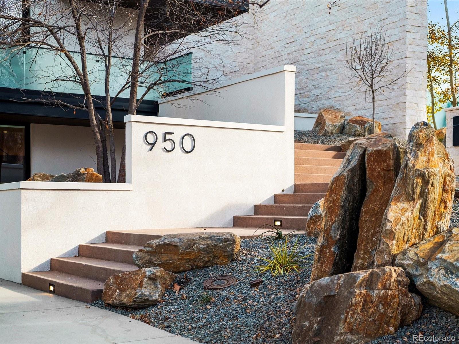 MLS Image #3 for 950 s steele street,denver, Colorado