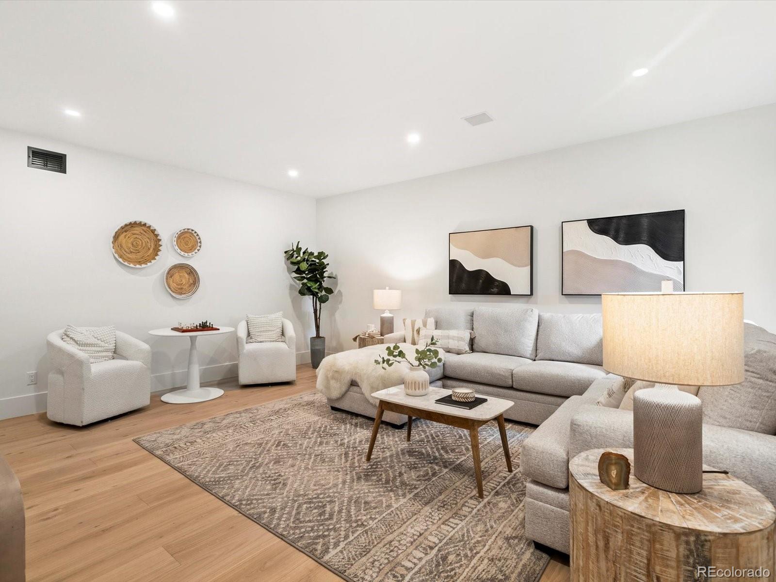 MLS Image #33 for 950 s steele street,denver, Colorado
