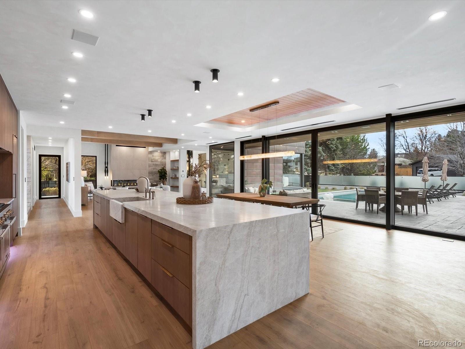 MLS Image #8 for 950 s steele street,denver, Colorado