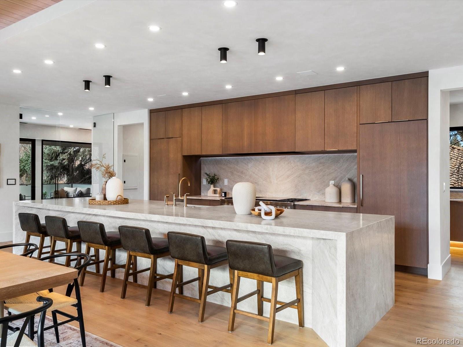 MLS Image #9 for 950 s steele street,denver, Colorado