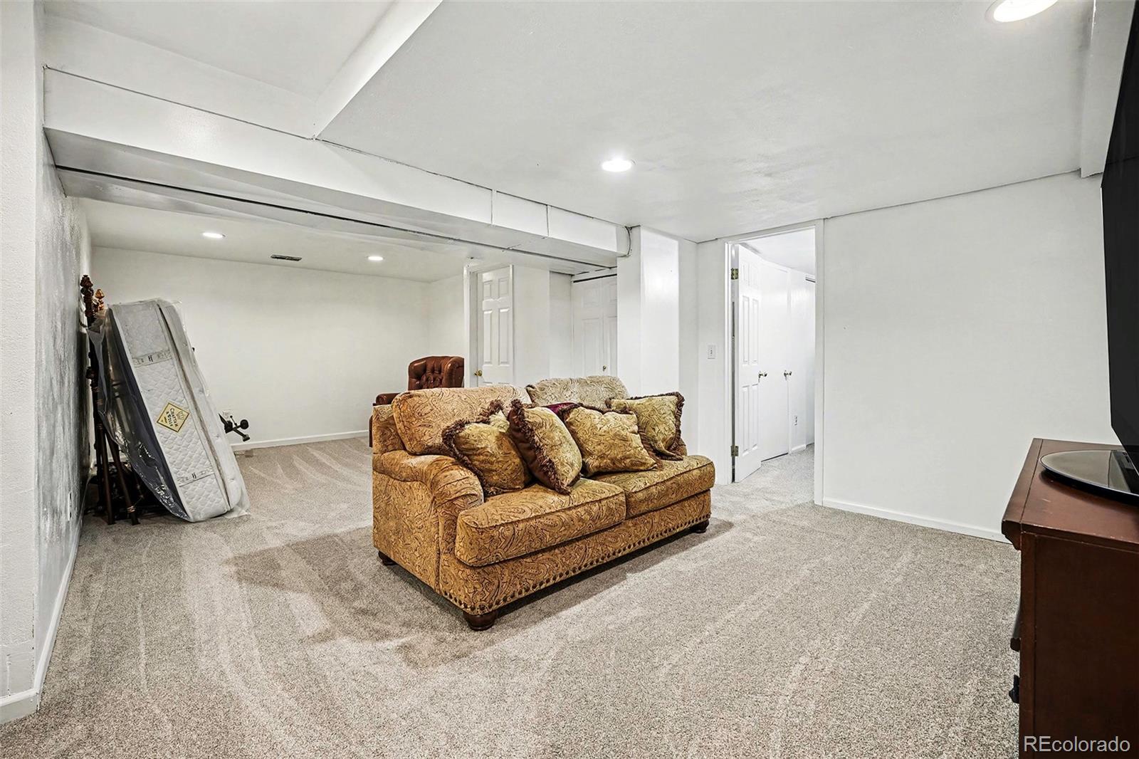 MLS Image #18 for 7197 s fairfax court,centennial, Colorado