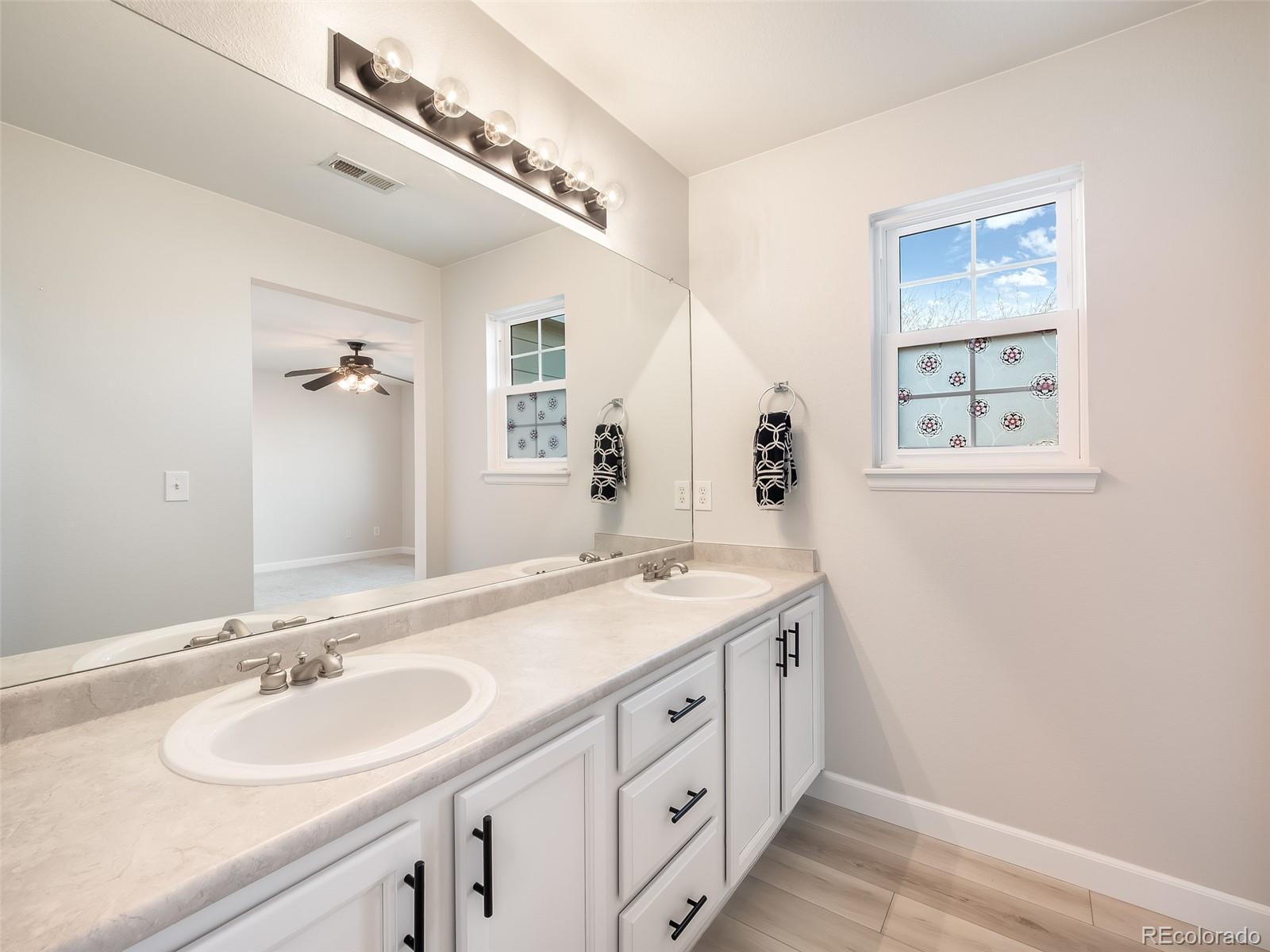 MLS Image #18 for 188 s granby court,aurora, Colorado
