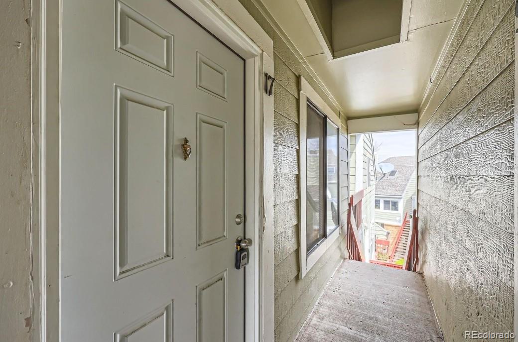 MLS Image #3 for 972 s dearborn way 17,aurora, Colorado