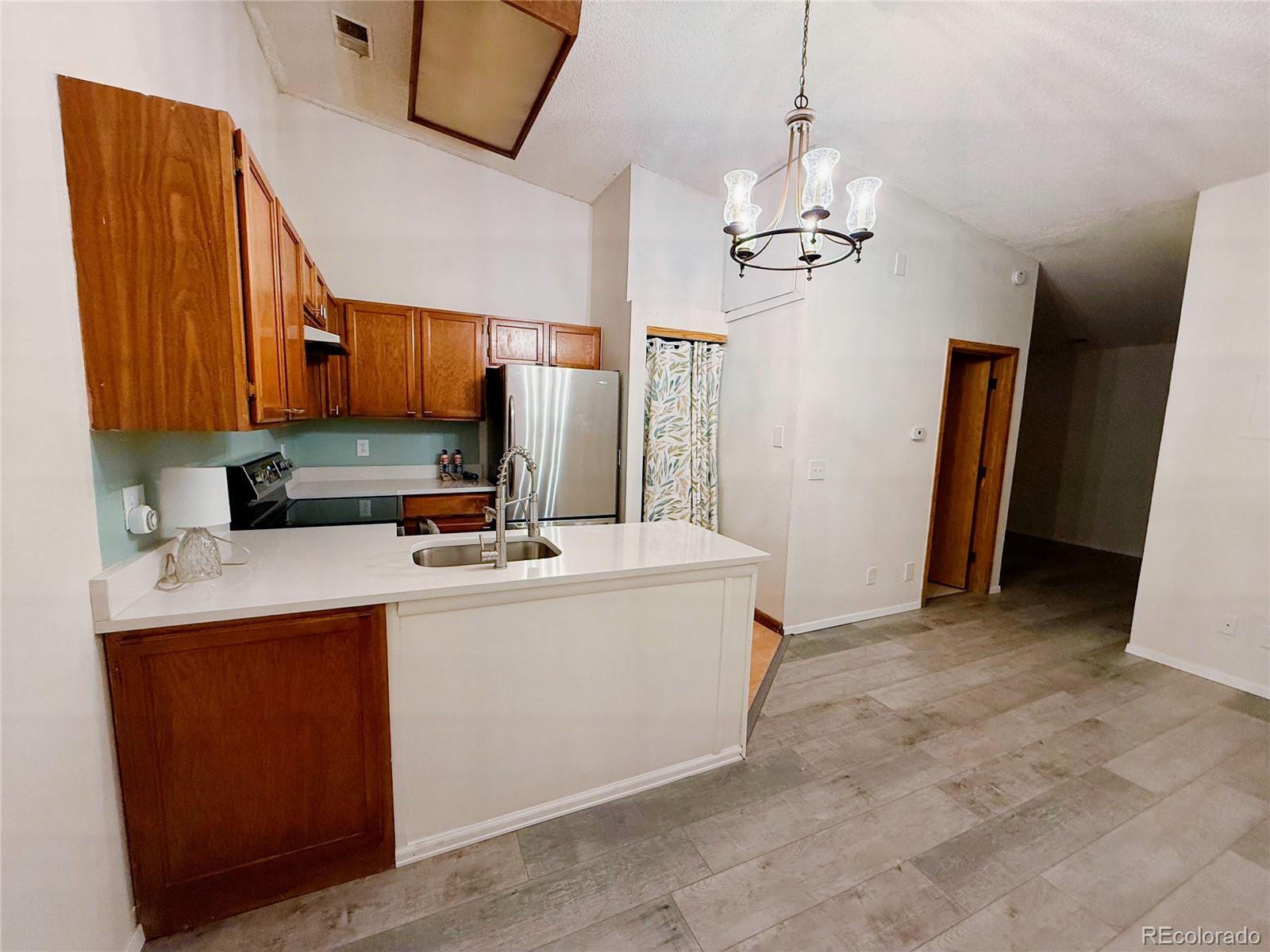 MLS Image #4 for 972 s dearborn way 17,aurora, Colorado