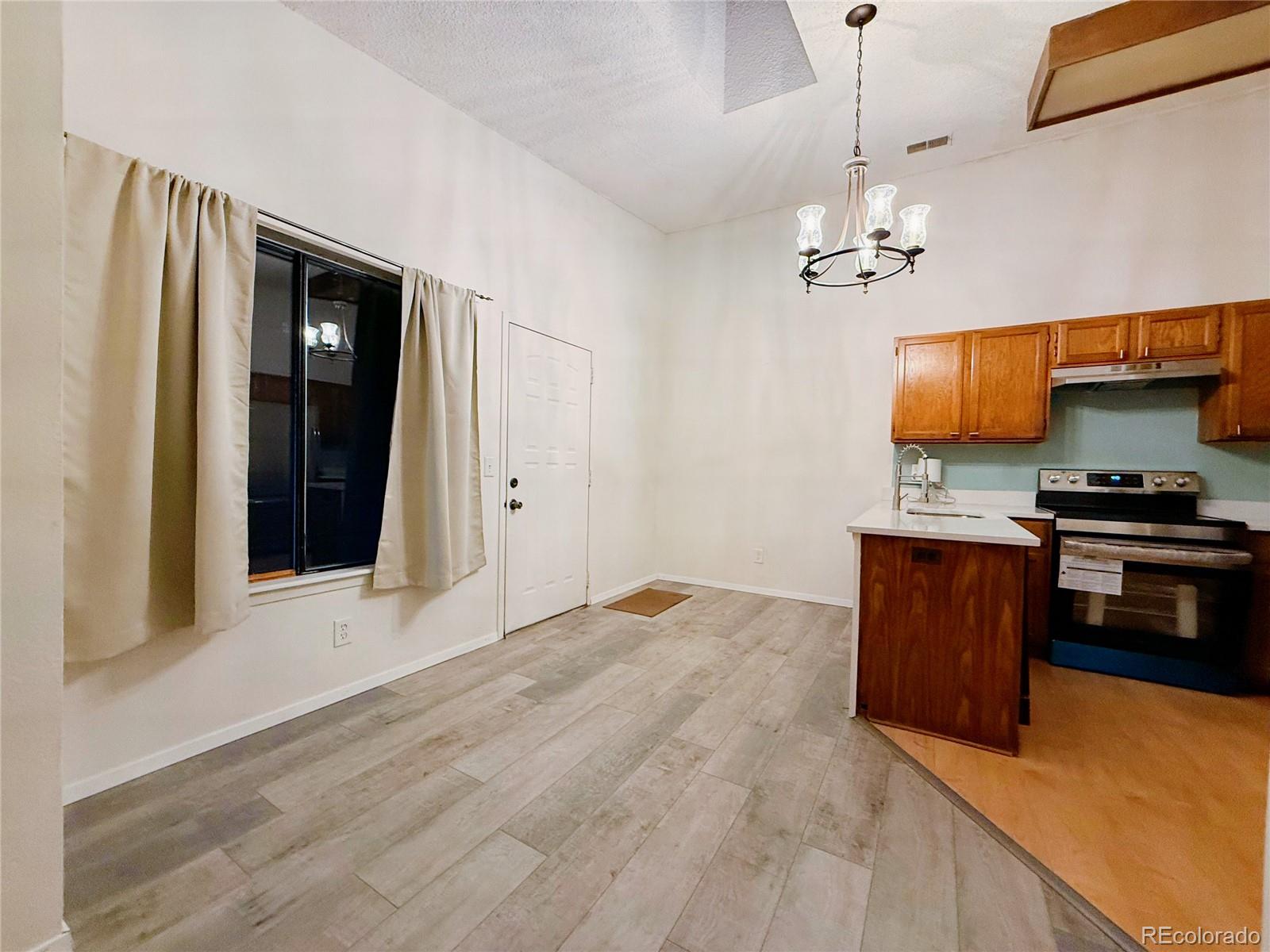 MLS Image #5 for 972 s dearborn way 17,aurora, Colorado