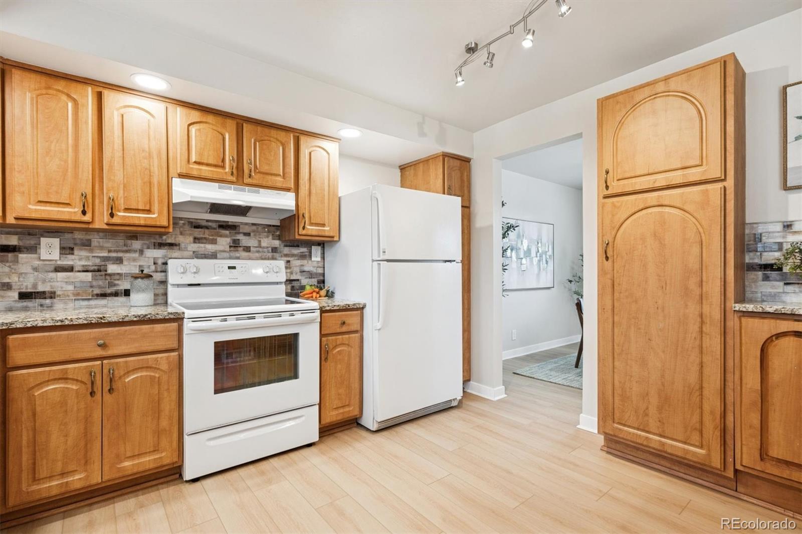 MLS Image #17 for 7116 s dexter street,centennial, Colorado