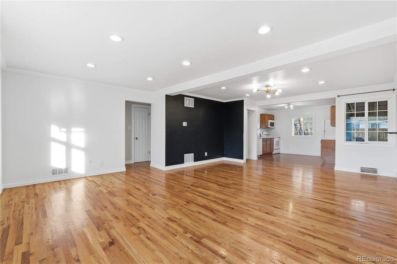 MLS Image #3 for 860  lansing street,aurora, Colorado