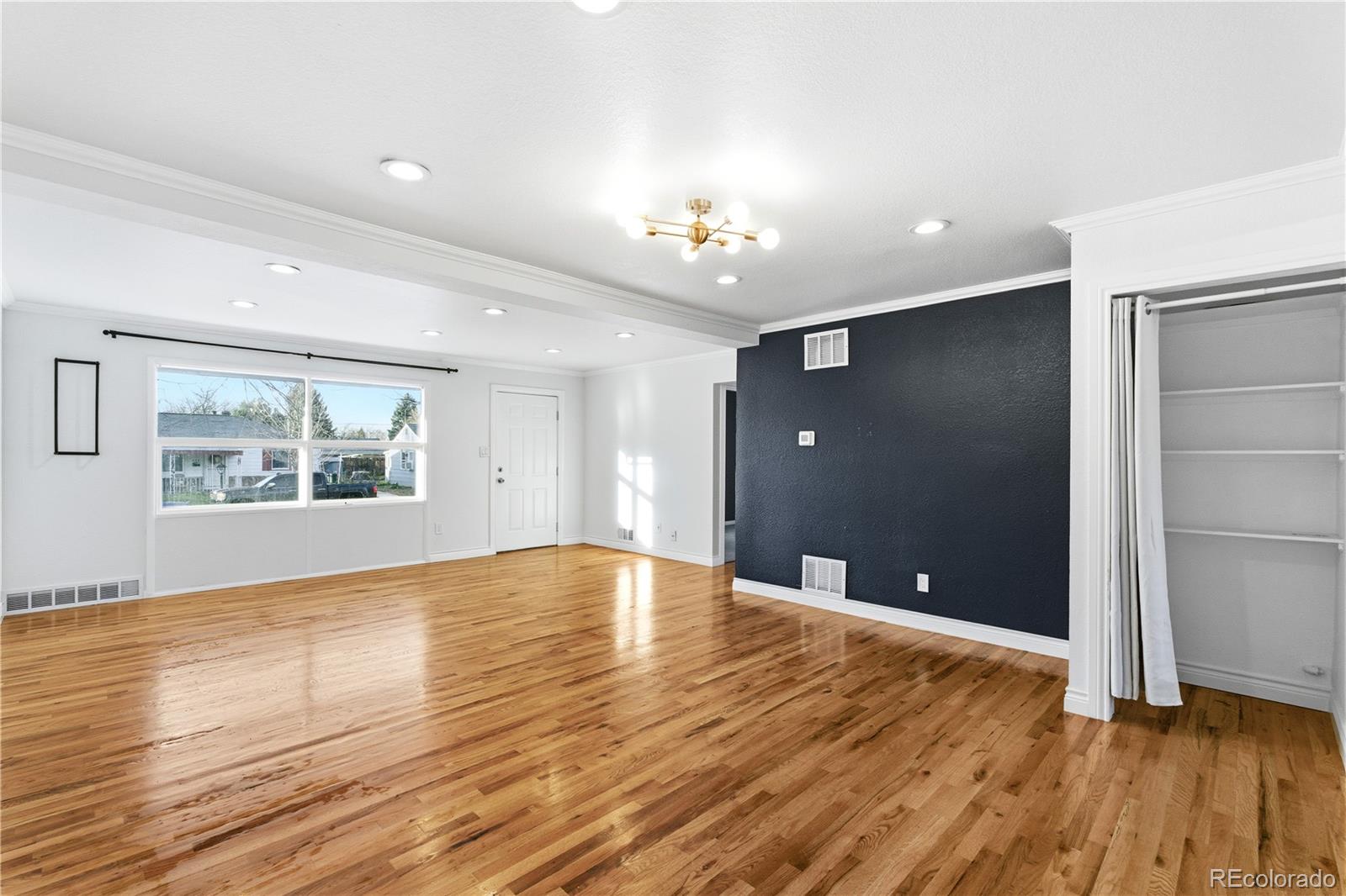 MLS Image #5 for 860  lansing street,aurora, Colorado