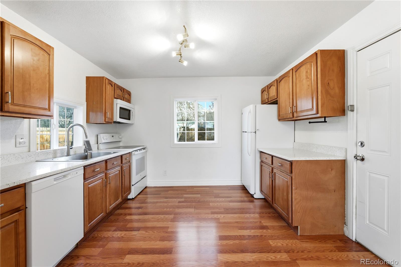 MLS Image #6 for 860  lansing street,aurora, Colorado
